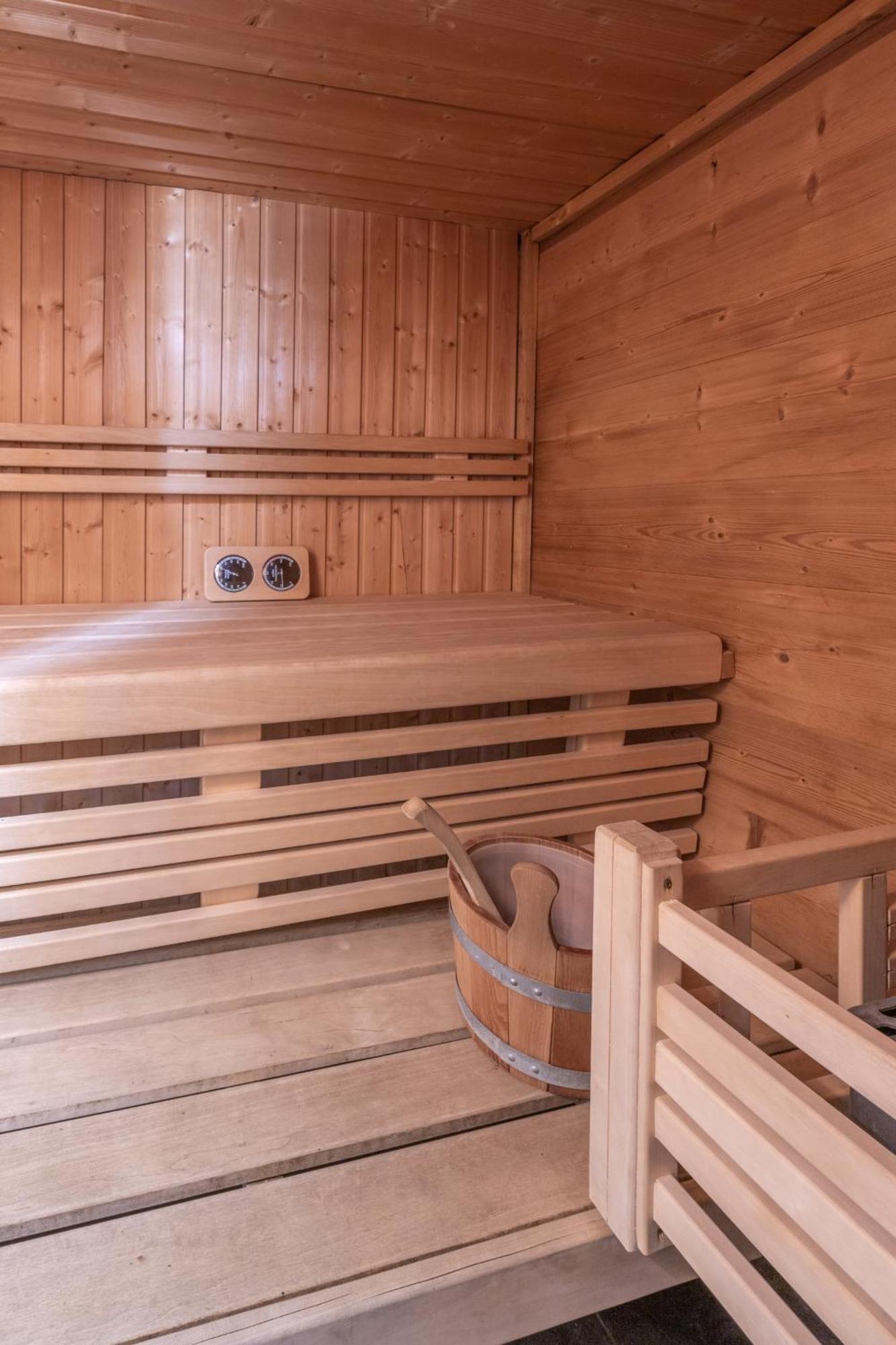 Chalet Alpe D'Huez 1850-Sea And Mountain Pleasure Avec 2 Appartements- 1 Appartement 3 Chambres 8 Couchages - 3 Salles D'Eau Et 1 Appartement 5 Chambres 12 Couchages 5 Salles D'Eau - Jacuzzi Et Sauna -Pieds Des Pistes Et Centre ภายนอก รูปภาพ